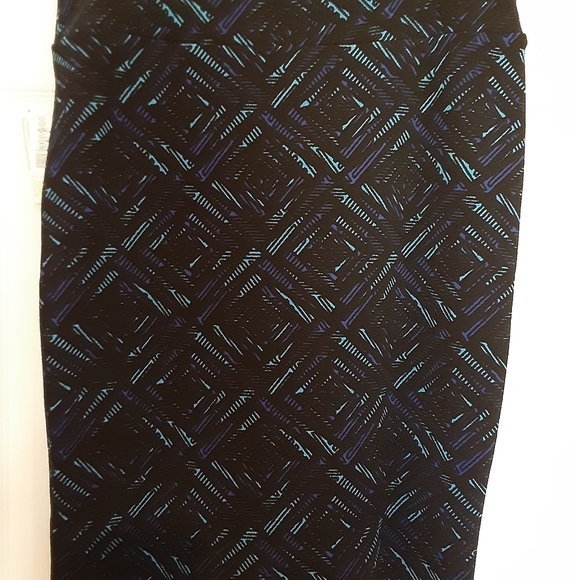LuLaRoe Skirt - Picture 2 of 4